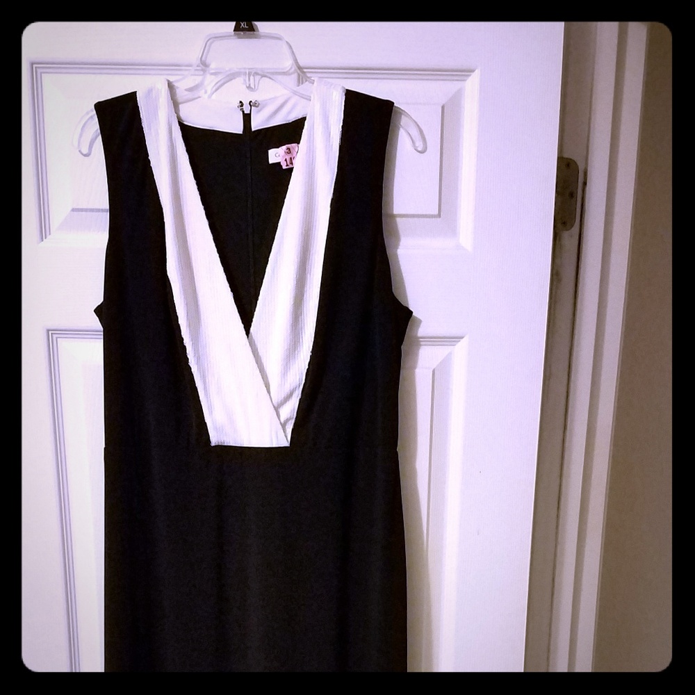 Long Black & white Calvin Klein plunging neckline